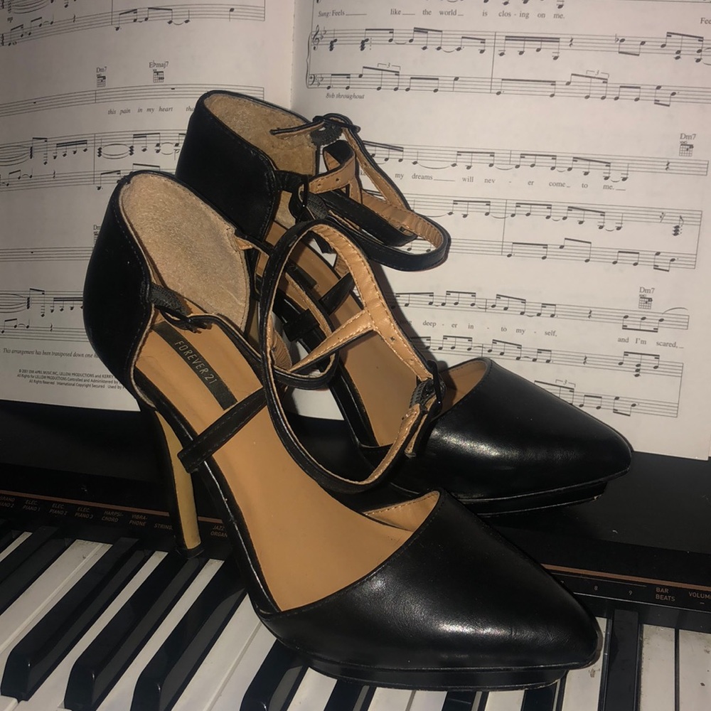 Heels black